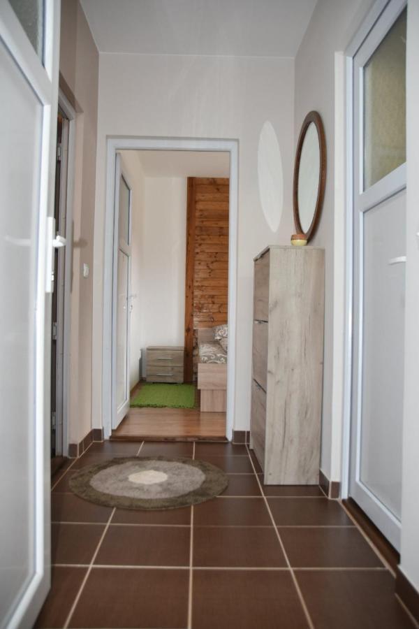 Apartmani Petar موكرا غورا المظهر الخارجي الصورة
